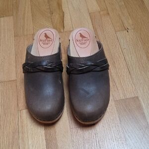 Kurier Brown Leather Mules